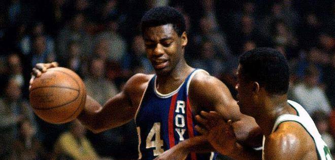 紧张激烈的 紧张激烈的