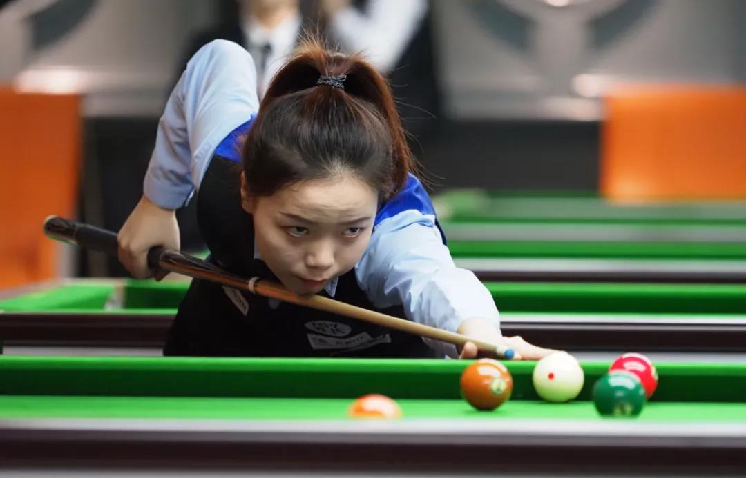 看到更多充 看到更多充